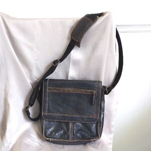 Black Rivet Bag, Genuine Leather, Crossbody,‎ Snap Foldover Closure, Zip Pockets